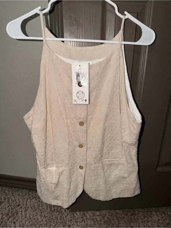 G.I.L.I. Tops - G.I.L.I. Cream Textured Button-Front Camisole